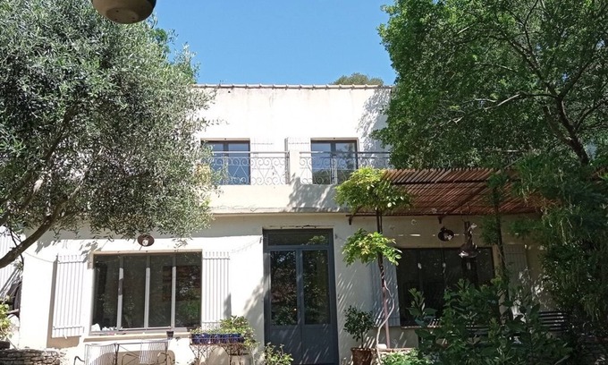 Les 3 Ponts Casa | Charming country house in the city