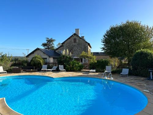 Saint-Georges-de-Noisne Casa | Charming Countryside Retreat in Saint-Georges