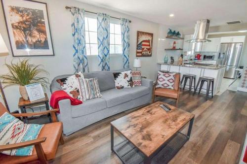 Berkley Casa | Charming Cowboy Bunkhouse in Denver