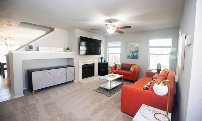 Wetmore Casa | Charming Cozy 3-bedroom house UTSA/6 Flags/Riverwalk/SeaWorld in San Antonio