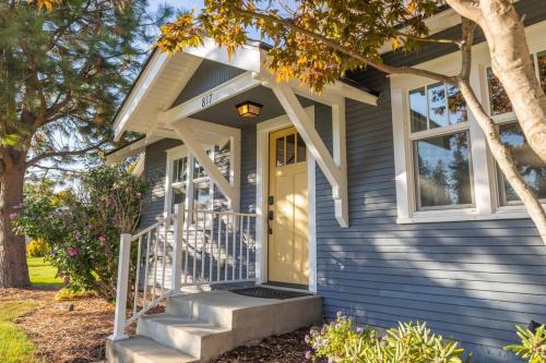 Coeur d'Alene Casa | Charming Cozy Cottage with Hot Tub