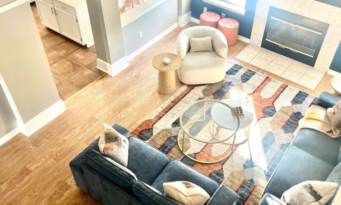 Fishers Casa | Charming Cul-de-Sac Home- SLEEPS 10-Game Room & B-ball court