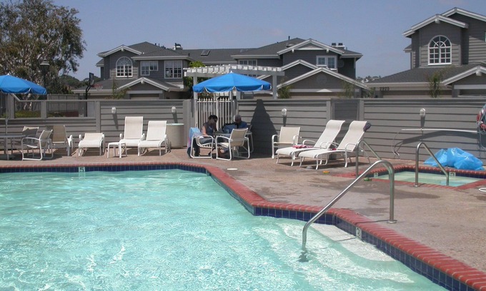 Del Mar Condominio | Encanto del Mar Condo en Laguna y minutos de la playa