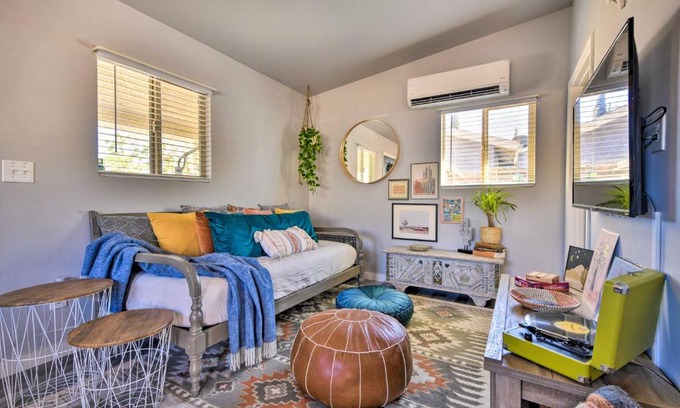 Yucca Valley Casa | Charming Desert Cottage 11 Mi to Joshua Tree
