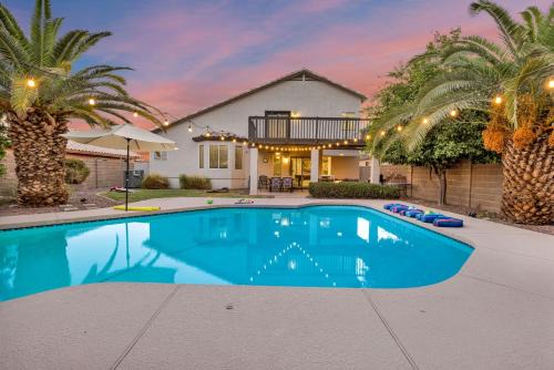 Dave Brown Autumn Hills Casa | Charming Desert Stay - Fire Pit - Pool - Fast WiFi