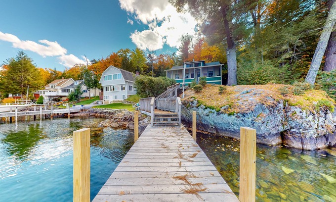 West Alton Cabaña | Charming dog-friendly lakefront cottage with private dock & community beach