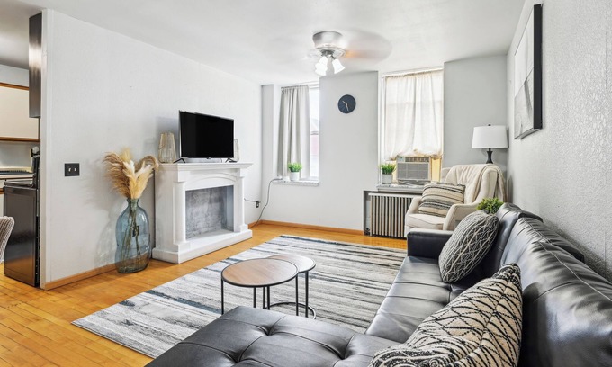 Baraboo Apartamento | Charming Downtown Baraboo Vacation Rental!