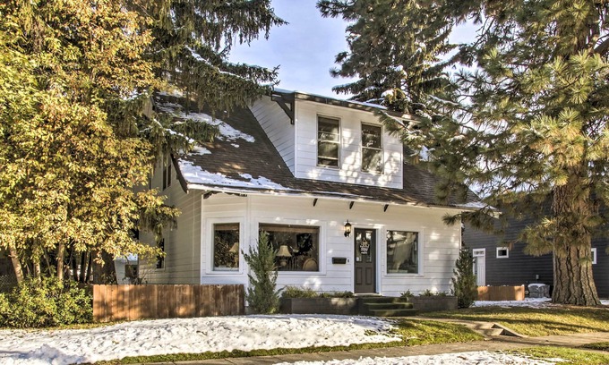 Garden District Casa | Charming Downtown Coeur d'Alene Home with Yard!