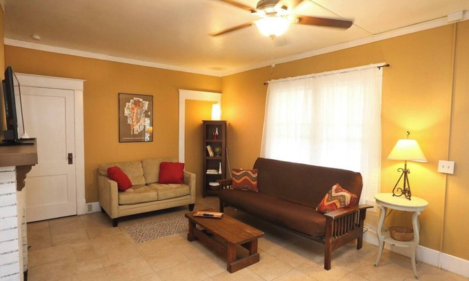 Historic Uptown Apartamento | Charming Downtown Bungalow Apt. - Walk to museums & nightlife