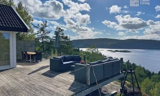 Frogn Casa | Charming Drøbak cabin: breathtaking fjord views