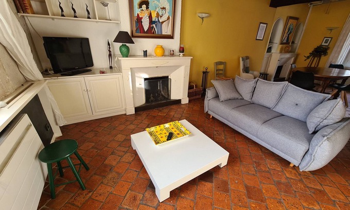 Meung-sur-Loire Apartamento | Apartamento histórico con encanto, cerca del castillo y La Loire à vélo