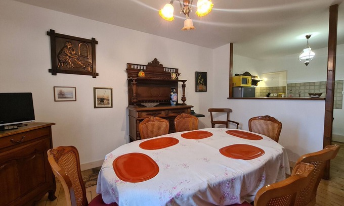 Saint-Gaultier Cabaña | Apartamento en Saint-Gaultier: Encanto Vintage, Espacio y Comodidad