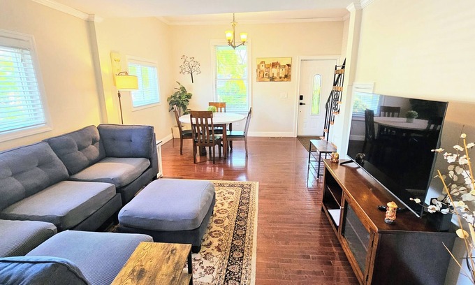 Greenwich Casa | Encantador e impecable dúplex 3br. Minutos a la playa, restaurantes y tiendas!