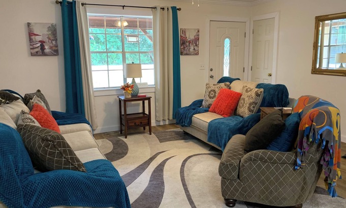 Blountstown Casa | Charming, Entire 2-bedroom house in Blountstown, Florida