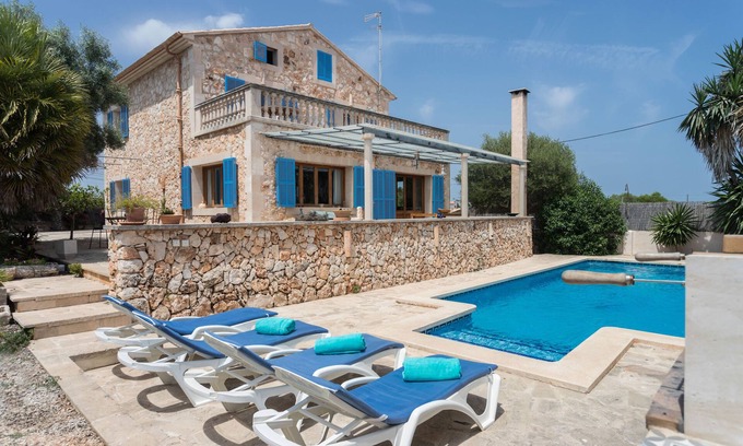 Santanyí Casa | Encantadora casa con piscina, jardín, wifi, barbacoa y playa. Ideal para familia