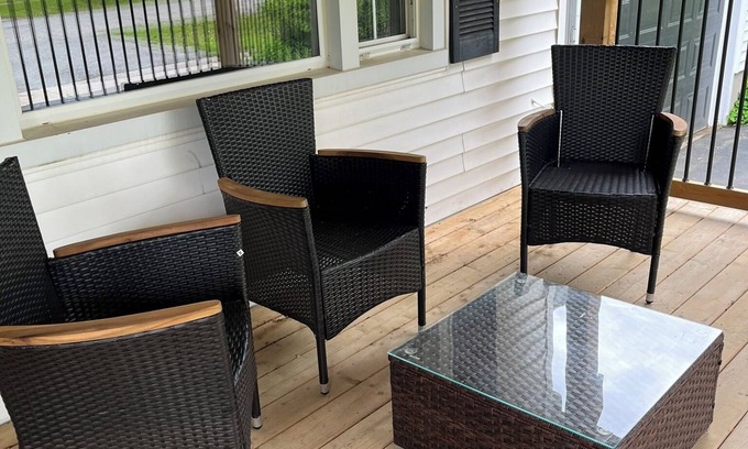Port Weller West Casa | Charming Escape with Modern Comforts – Perfect for Relaxation or Adventure!