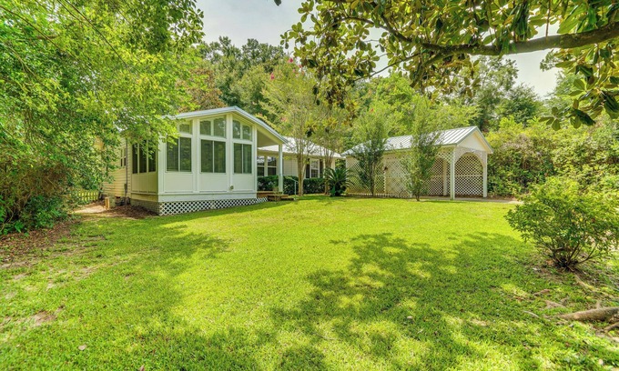 Fairhope Casa | Charming Fairhope Home ~ 2 Mi to North Beach Park!