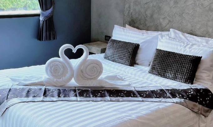 Ban Chang Condominio | Charming Family room Ban Chang, Thailand - Perfect Getaway