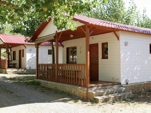 La Puebla de Roda Casa | Charming Family Bungalow