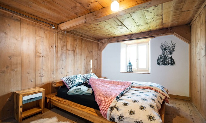 Weesen Casa | Charming Family-Friendly Holiday Home in rural Area with Scenic Mountain Views