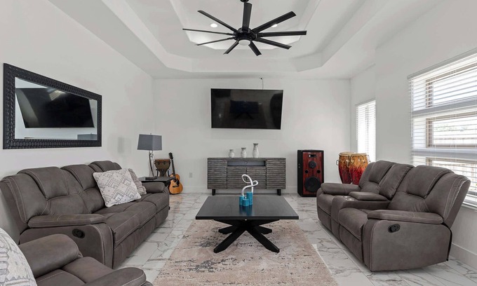 Bandera Casa | Charming Family Getaway Near Medina River!