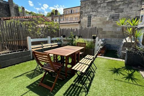 Lormont Casa | Charming family house with large terrace