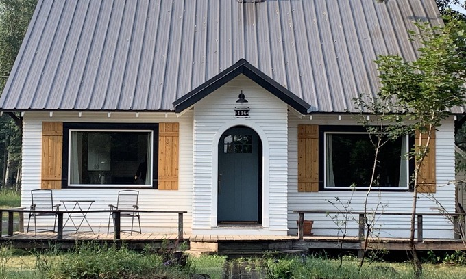 McCall Casa | Charming Family/Pet Friendly Home on Lake Street! One minute walk to downtown.
