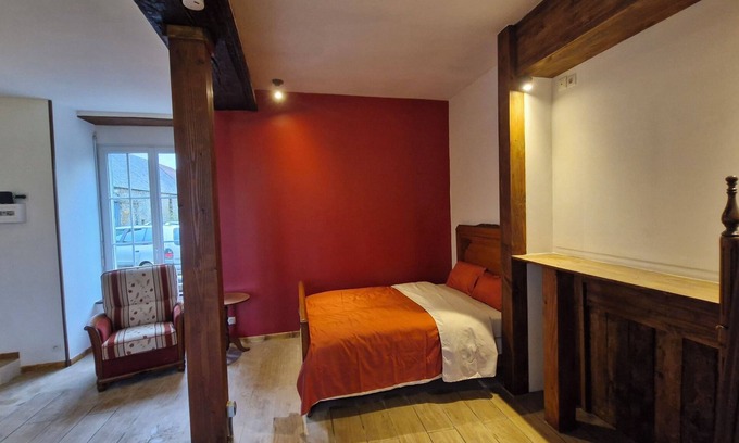 La Lande-de-Louge Apartamento | Charming farm studio