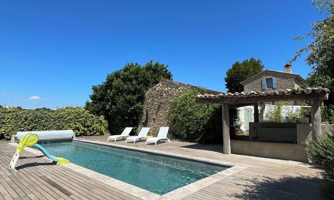 Roaix Otro | Charming farmhouse, absolute calm, sleeps 7