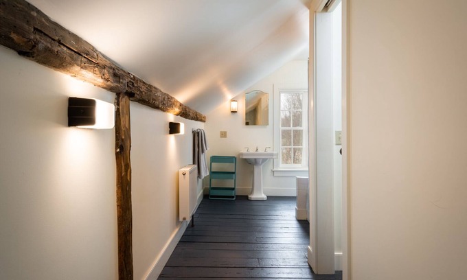 Chatham Otro | Charming Farm House on 460 Acre Working Farm
