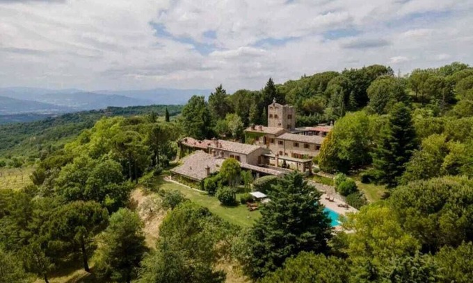 Montelovesco Otro | Charming Farm Stay with Pool in the Heart of Umbria in Gubbio