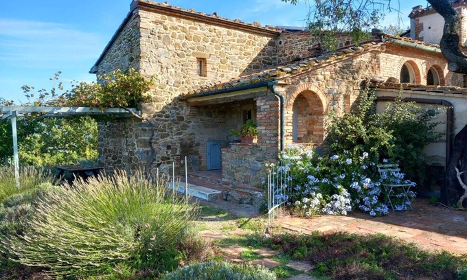 San Macario In Monte Apartamento | Charming farmhouse apartment with garden, pool and views
