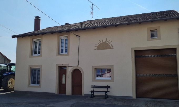 Franconville Cabaña | Casa rural en una granja activa, cerca de Nancy y Vosges, totalmente equipada y con estacionamiento.