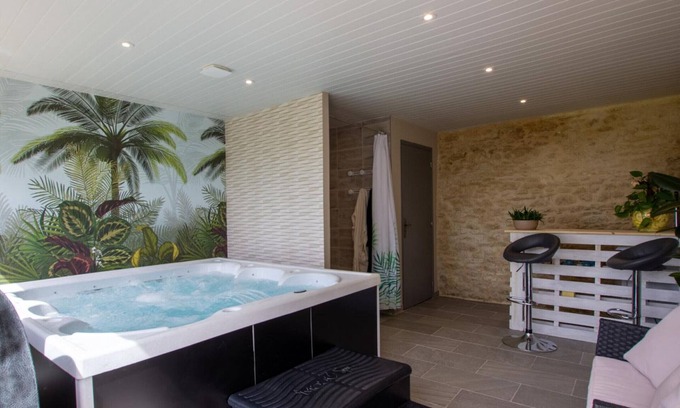 Paulin Cabaña | Casa rural con jacuzzi, cerca de Sarlat y Lascaux, ideal para familias, jardín, y carga eléctrica