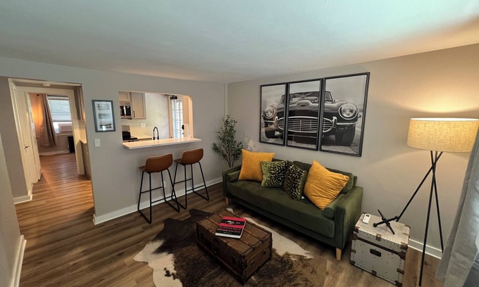 Unionville Apartamento | Charming First Floor 1-Bedroom - Steps Unionville Center Shops