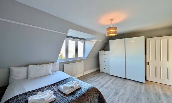 London Borough of Bromley Apartamento | Charming Flat Near London Attractions