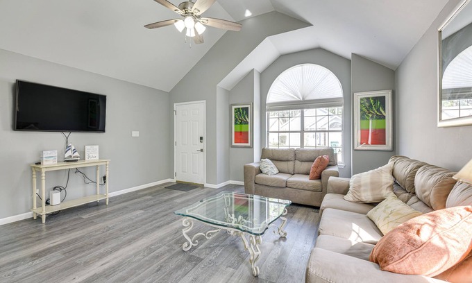 Wright Casa | Charming Fort Walton Beach Home: 6 Mi to Ocean!