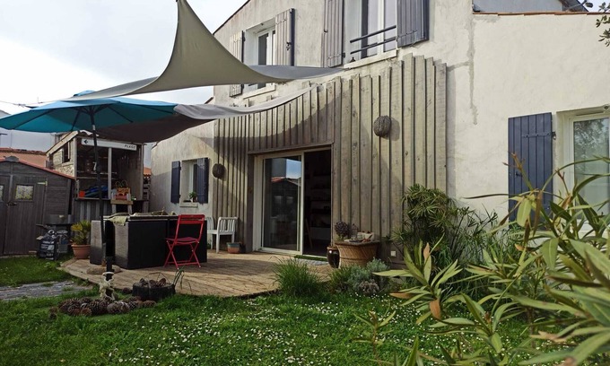 Le Grand-Village-Plage Casa | Charming house with garden near sea and forest