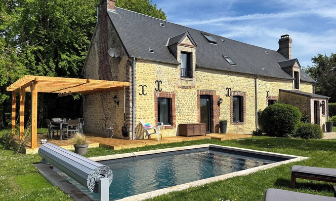 Saint-Agnan-sur-Sarthe Casa | Charming Perche cottage/private pool