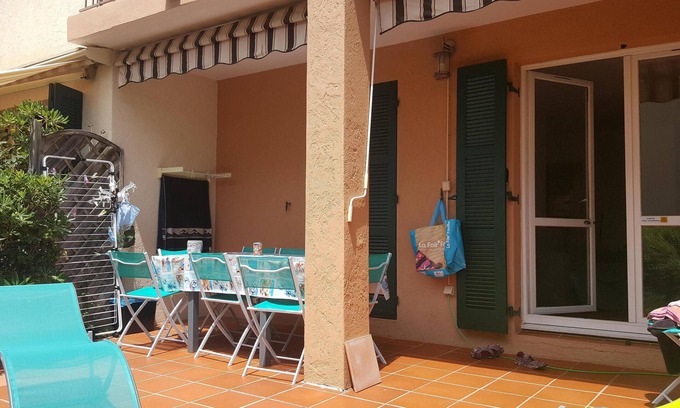 Saint-Mandrier-sur-Mer Apartamento | Encantador apartamento para 5 personas con amplia terraza y aire acondicionado en la planta baja.