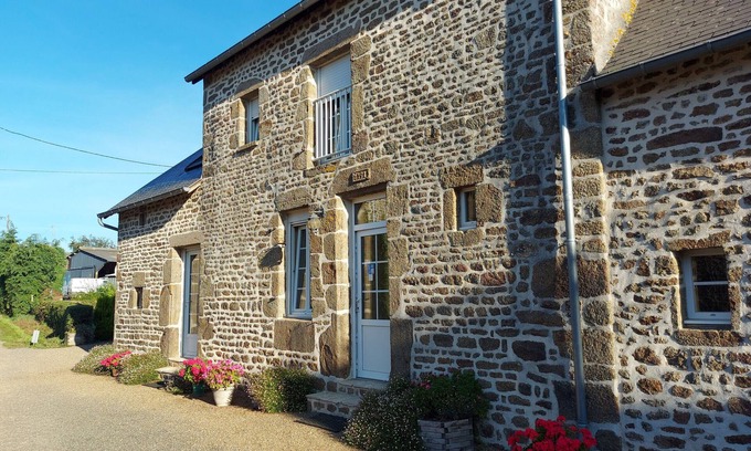 Saint-Mars-sur-Colmont Cabaña | Gîte Mayenne : charme des pierres, jardin clos, proche loisirs et nature