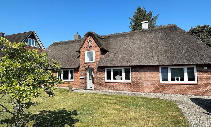 Grellsbull Casa | Charming Fresen Hus Holiday Home in Scenic Humptrup, Germany