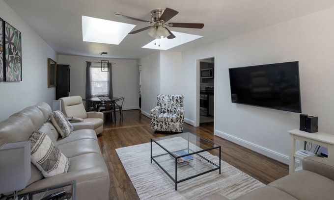 Southwest Raleigh Casa | Charming, fully equipped 3-bedroom home mins from DTRaleigh