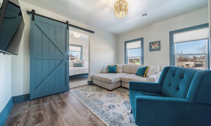 Appleton Apartamento | Charming, Furnished Retreat with a Yard—Just Minutes from Downtown Appleton