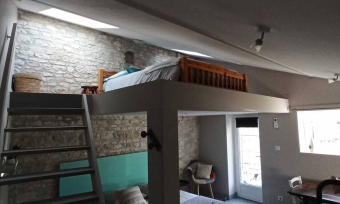 La Grimaudiere Cama Y Desayuno | Charming gîte 30 min from Futuroscope