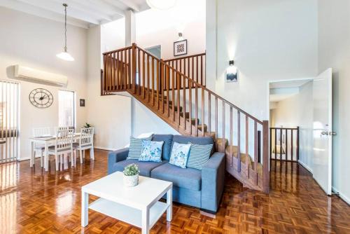 East Victoria Park Casa | Charming Getaway Steps from Attractions & Amenities