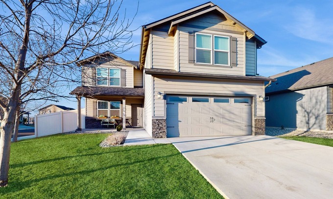 Walla Walla Casa | Charming Getaway Retreat Near College Place with gas fireplace