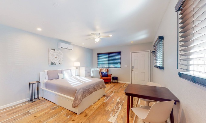 Flagstaff Apartamento | Charming getaway with a well-equipped kitchenette - walk to downtown, shopping