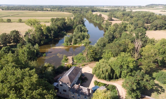 Vaudelnay Casa | Charming gite in an old mill overlooking the river in the Loire Valley