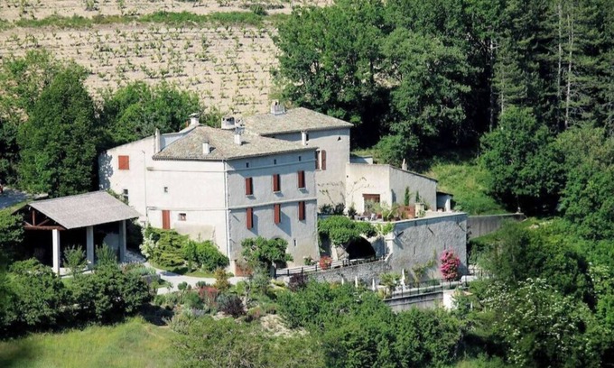 Drome Casa | Charming gîte with swimming pool in a house full of character